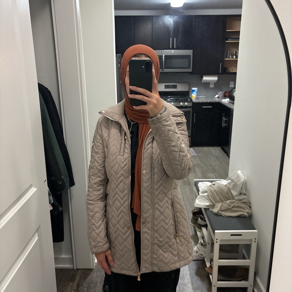Stylish Quilted Jacket in Beige
